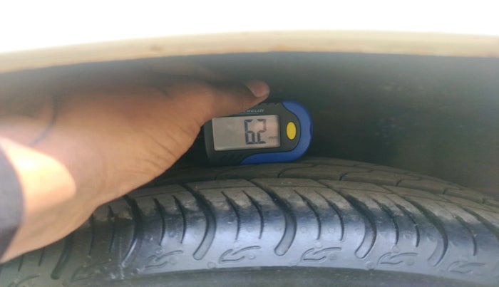 2012 Honda Brio S MT, Petrol, Manual, 1,14,831 km, tyre