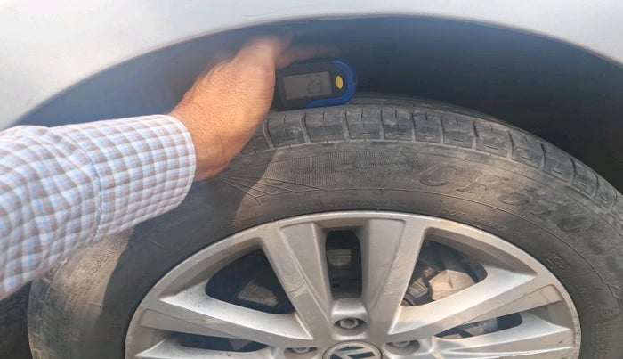 2012 Volkswagen Polo HIGHLINE DIESEL, Diesel, Manual, 1,35,403 km, tyre