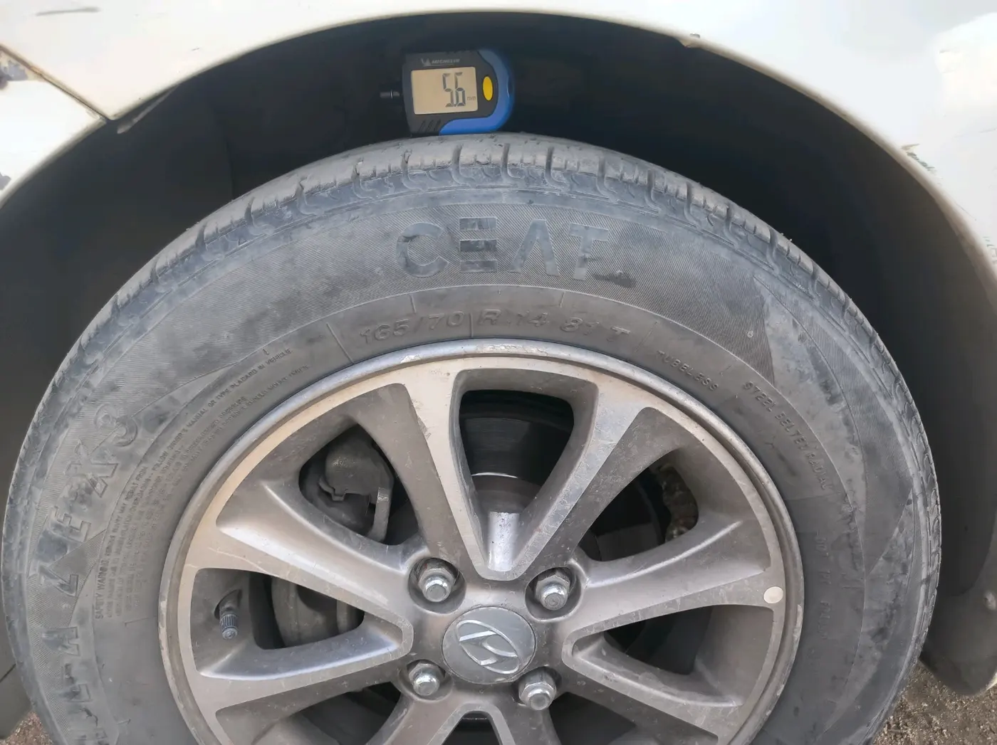 2016 Hyundai Grand i10 ASTA (O) AT 1.2 KAPPA VTVT, Petrol, Automatic, 1,58,000 km, tyre