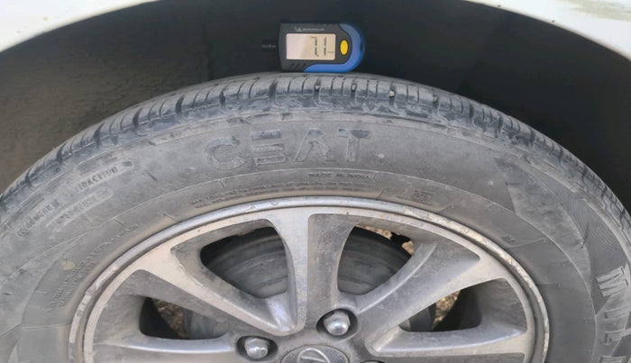 2016 Hyundai Grand i10 ASTA (O) AT 1.2 KAPPA VTVT, Petrol, Automatic, 1,57,697 km, tyre