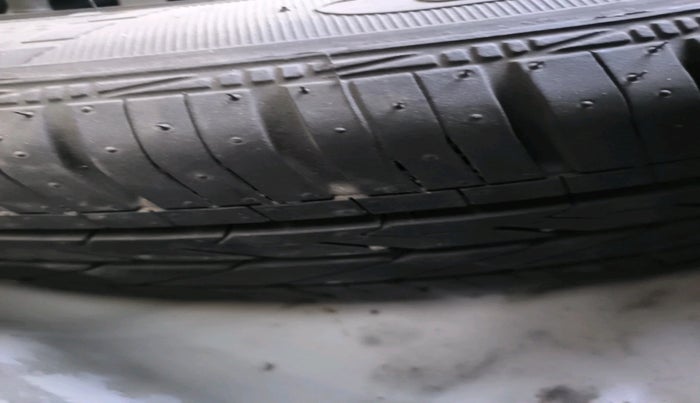 2016 Hyundai Grand i10 ASTA (O) AT 1.2 KAPPA VTVT, Petrol, Automatic, 1,57,697 km, tyre