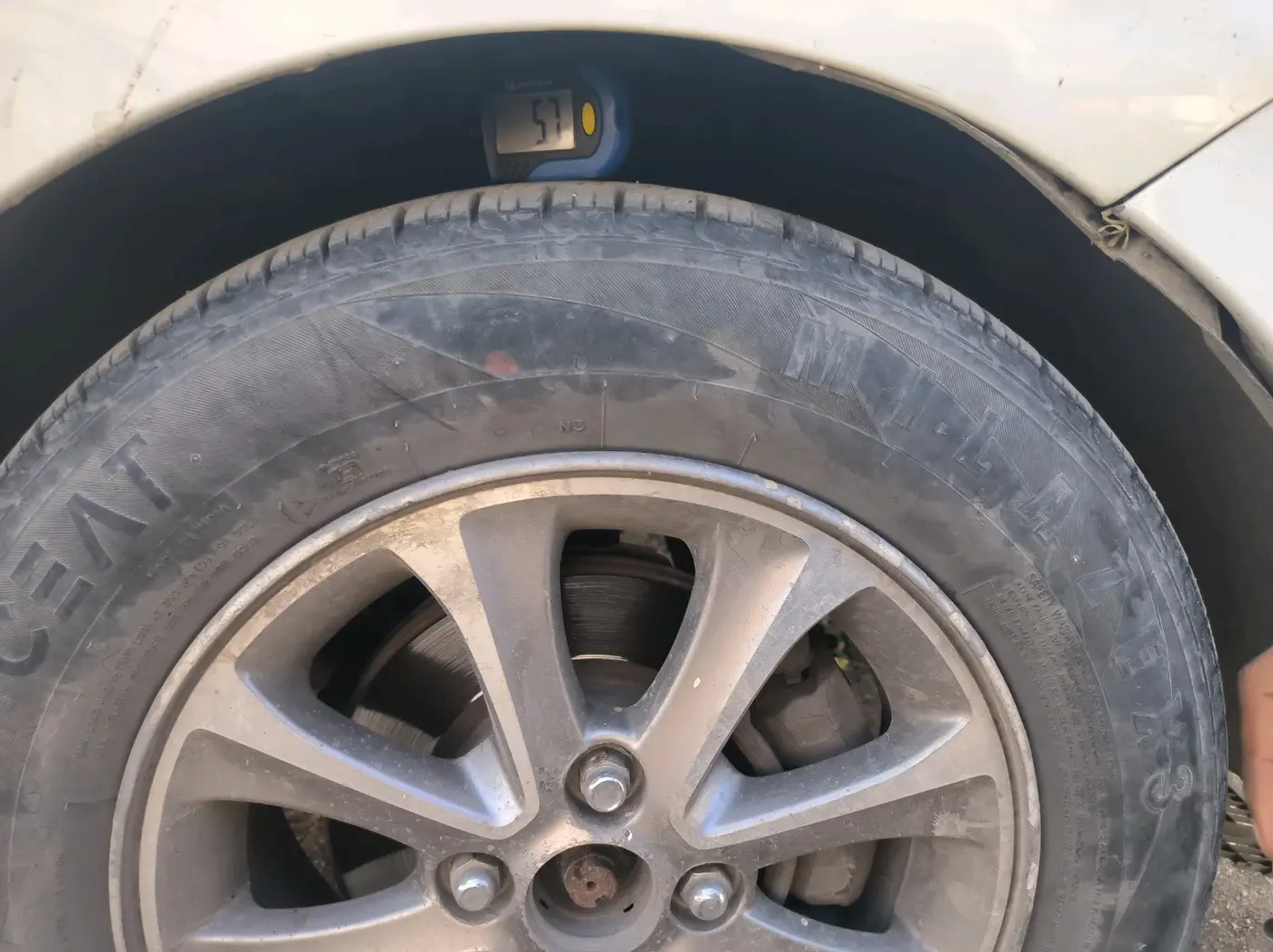 2016 Hyundai Grand i10 ASTA (O) AT 1.2 KAPPA VTVT, Petrol, Automatic, 1,58,000 km, tyre