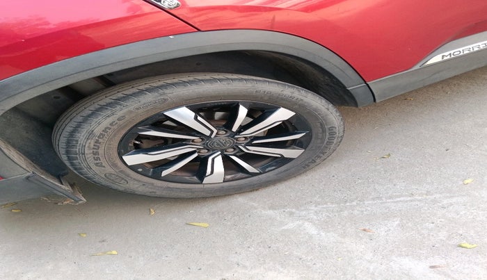 2019 MG HECTOR SHARP 1.5 DCT PETROL, Petrol, Automatic, 70,860 km, tyre