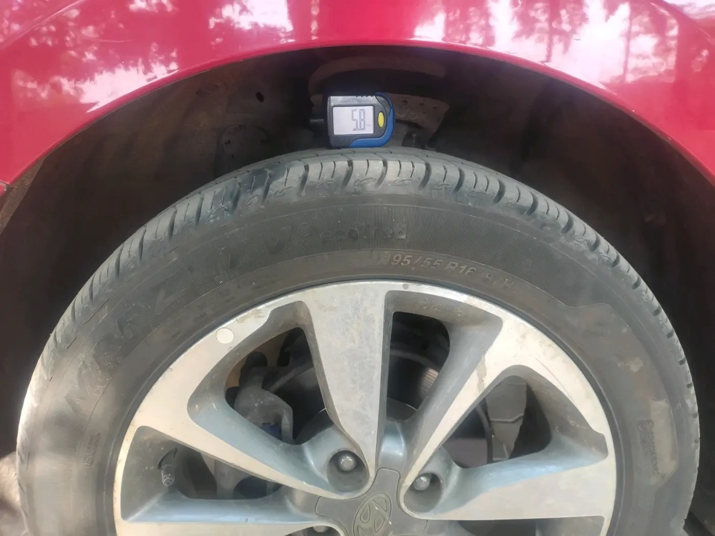 2015 Hyundai Elite i20 ASTA 1.2, Petrol, Manual, 1,24,369 km, tyre