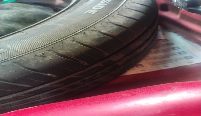 2015 Hyundai Elite i20 ASTA 1.2, Petrol, Manual, 1,24,369 km, tyre