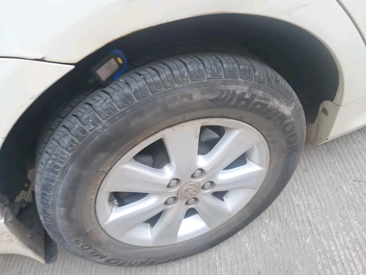 2009 Toyota Corolla Altis G PETROL, Petrol, Manual, 1,19,399 km, tyre