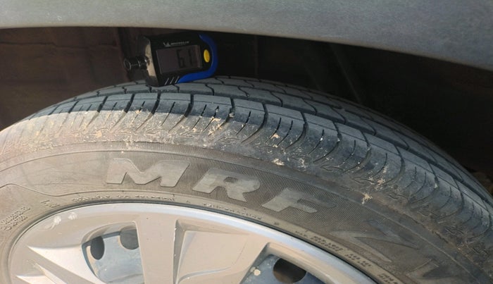 2021 Renault Kwid RXT 1.0 AMT (O), Petrol, Automatic, 62,134 km, tyre