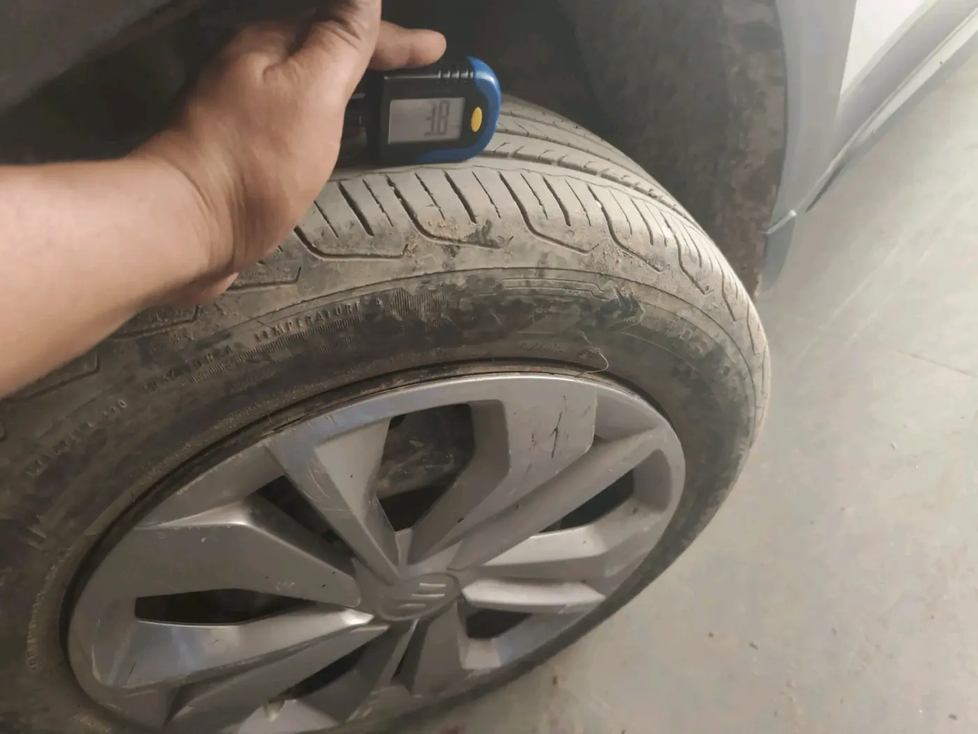 2023 Maruti FRONX SIGMA CNG 1.2 MT, CNG, Manual, 35,019 km, tyre
