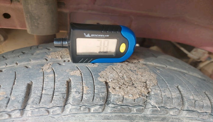 2016 Mahindra Kuv100 K2 6 STR, Petrol, Manual, 18,670 km, tyre