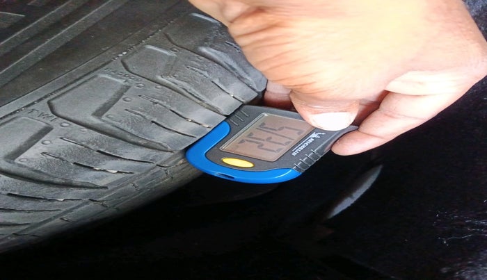 2020 Landrover Range Rover Sport SE 2.0 PETROL, Petrol, Automatic, 67,887 km, tyre