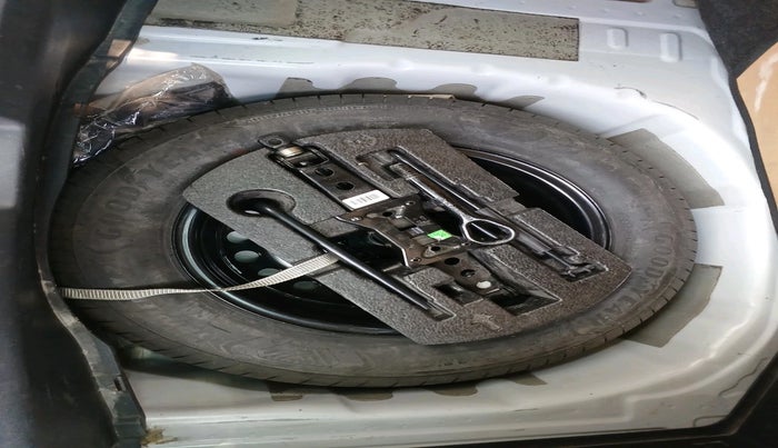 2022 Volkswagen TAIGUN HIGHLINE 1.0 TSI MT, Petrol, Manual, 50,511 km, tyre