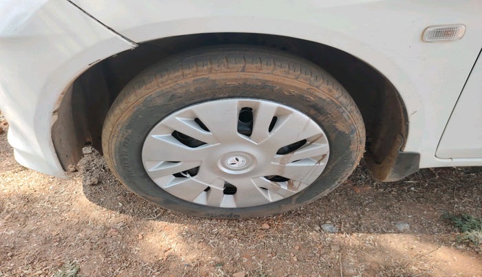 2015 Honda Amaze 1.2L I-VTEC S, Petrol, Manual, 1,19,241 km, tyre