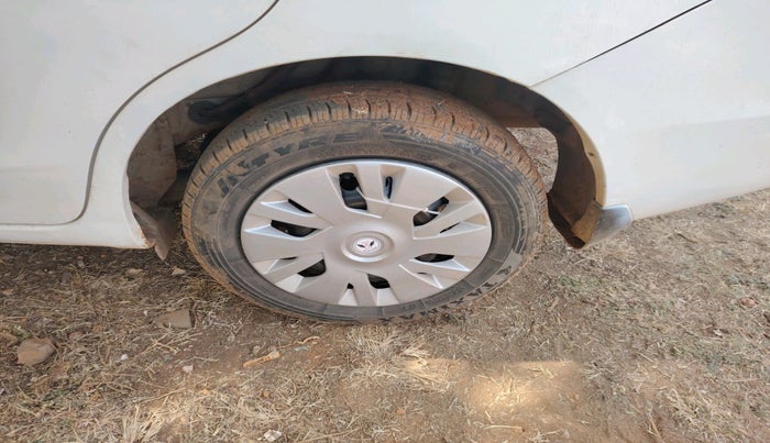 2015 Honda Amaze 1.2L I-VTEC S, Petrol, Manual, 1,19,241 km, tyre