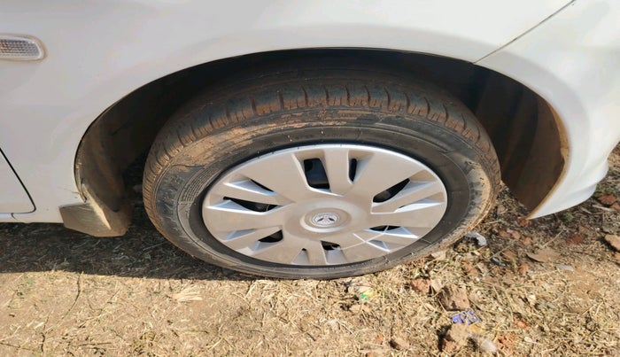 2015 Honda Amaze 1.2L I-VTEC S, Petrol, Manual, 1,19,241 km, tyre