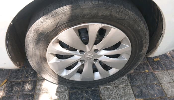 2015 Maruti Ciaz VDI +, Diesel, Manual, 98,888 km, tyre