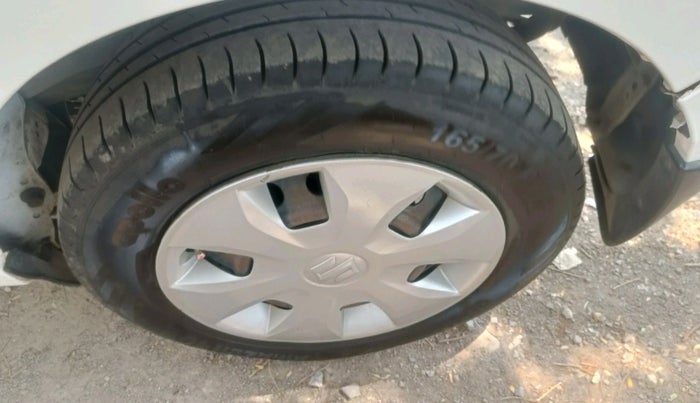 2020 Maruti New Wagon-R ZXI 1.2 AMT, Petrol, Automatic, 1,04,435 km, tyre