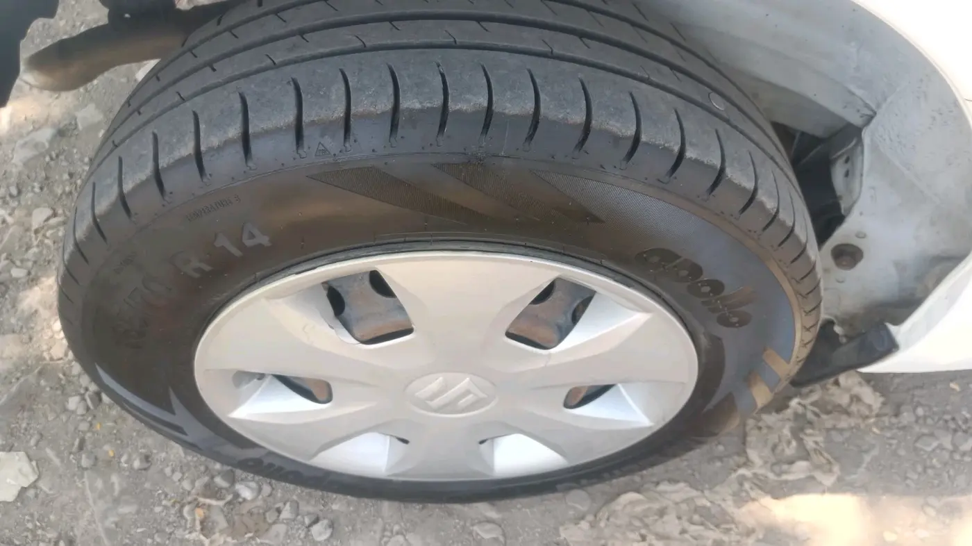 2020 Maruti New Wagon-R ZXI 1.2 AMT, Petrol, Automatic, 1,04,435 km, tyre