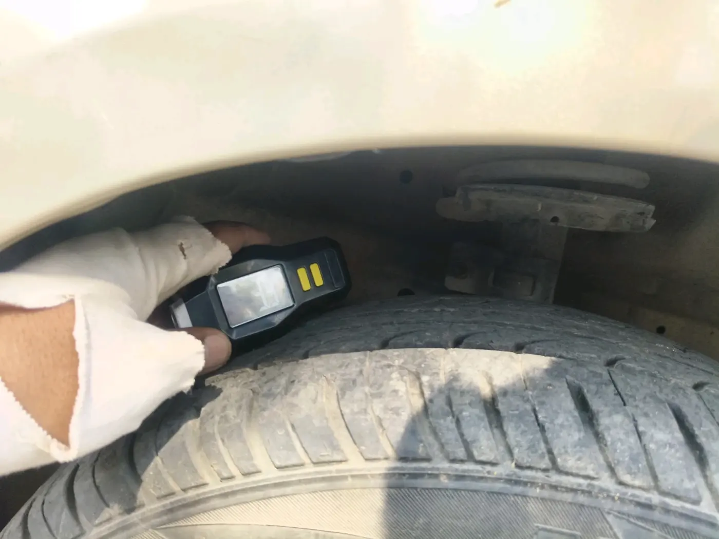 2012 Maruti Swift Dzire VDI, Diesel, Manual, 1,76,523 km, tyre