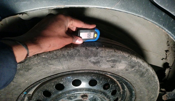 2012 Maruti Wagon R 1.0 VXI, Petrol, Manual, 1,76,382 km, tyre