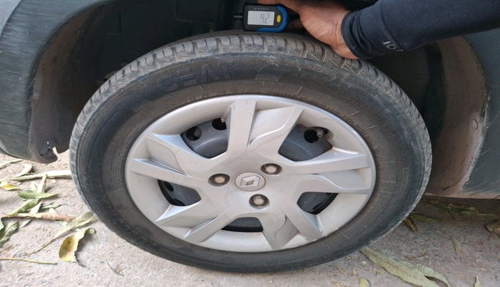 2019 Renault Kwid RXT 1.0 AMT, Petrol, Automatic, 63,637 km, tyre