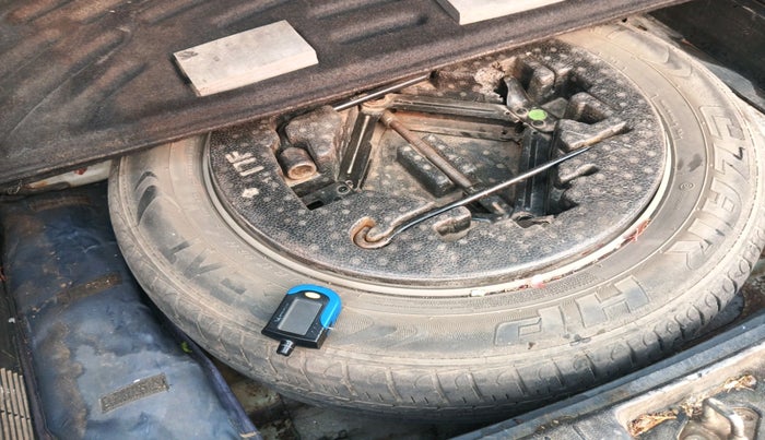 2016 Hyundai Creta SX (O) 1.6 DIESEL, Diesel, Manual, 1,57,237 km, tyre