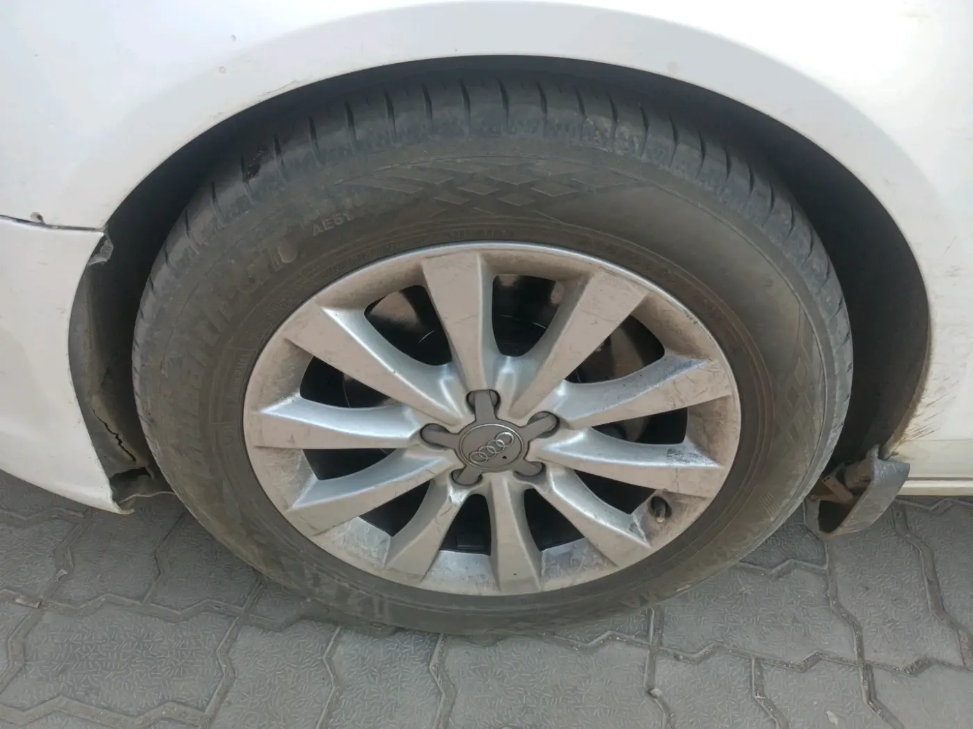 2012 Audi A6 2.0 TDI PREMIUM, Diesel, Automatic, 1,12,395 km, tyre