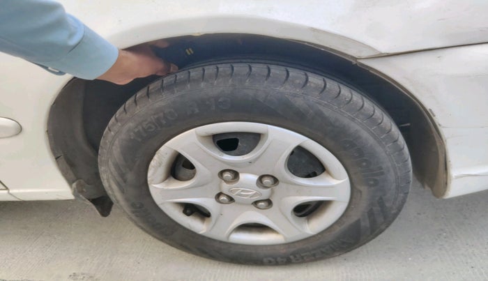 2011 Hyundai Accent GLE, CNG, Manual, 1,30,808 km, tyre