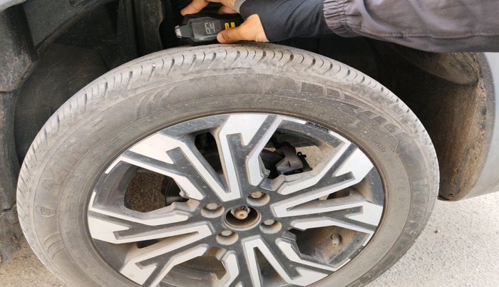 2023 Renault Kiger RXZ AMT, Petrol, Automatic, 13,411 km, tyre