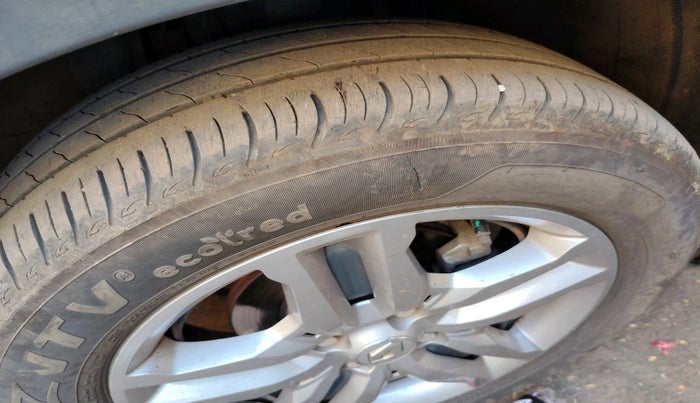 2024 Renault TRIBER RXZ, Petrol, Manual, 13,631 km, tyre