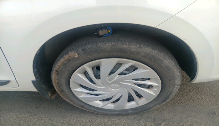 2020 Maruti Ertiga VXI CNG, CNG, Manual, 1,32,698 km, tyre