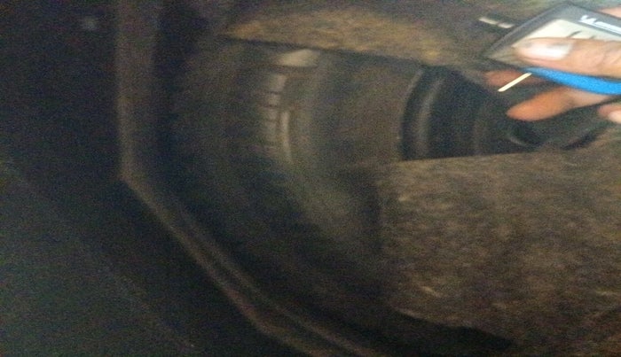 2012 Maruti Swift VDI, Diesel, Manual, 3,67,704 km, tyre