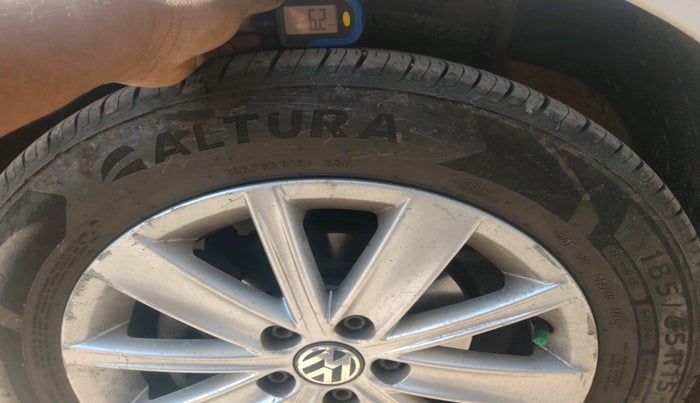 2016 Volkswagen Vento HIGHLINE 1.5 AT, Diesel, Automatic, 1,36,252 km, tyre