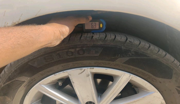 2016 Volkswagen Vento HIGHLINE 1.5 AT, Diesel, Automatic, 1,36,252 km, tyre