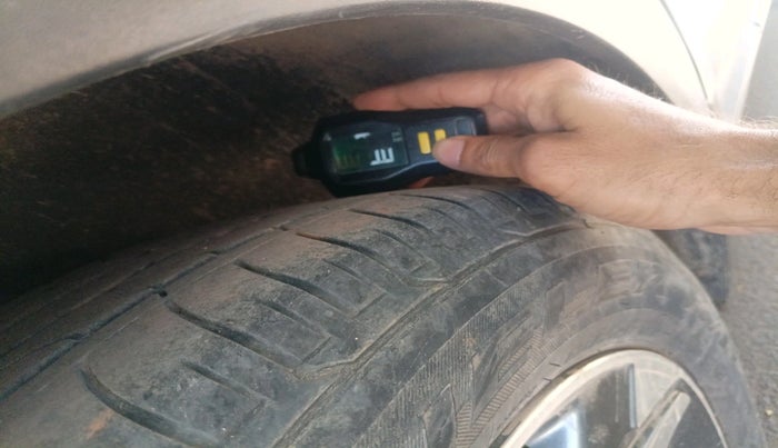 2019 Hyundai Creta SX (O) 1.6 DIESEL, Diesel, Manual, 1,43,044 km, tyre