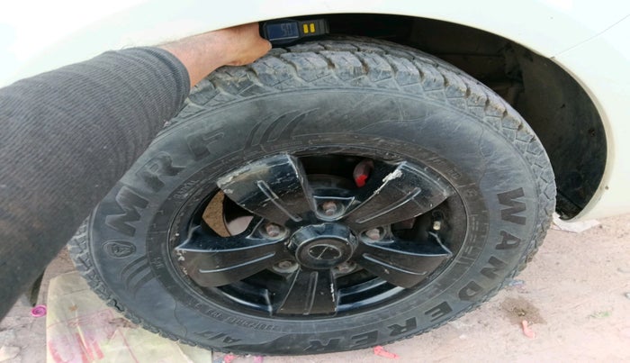 2015 Tata Safari Storme 2.2 VX 4X2, Diesel, Manual, 1,87,111 km, tyre