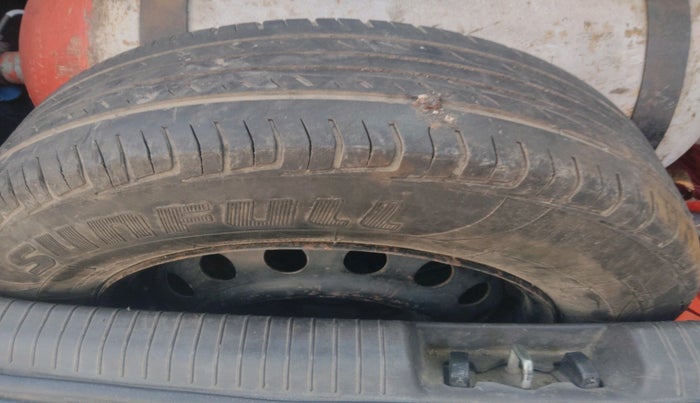 2012 Hyundai i20 SPORTZ 1.2, CNG, Manual, 78,173 km, tyre