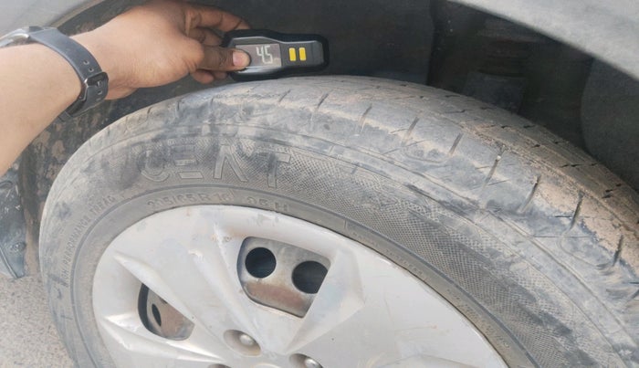 2017 Hyundai Creta E PLUS 1.4 DIESEL, Diesel, Manual, 1,69,020 km, tyre