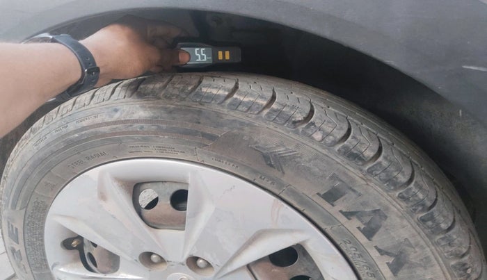 2017 Hyundai Creta E PLUS 1.4 DIESEL, Diesel, Manual, 1,69,020 km, tyre