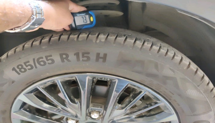 2021 Maruti XL6 ALPHA AT, Petrol, Automatic, 42,326 km, tyre