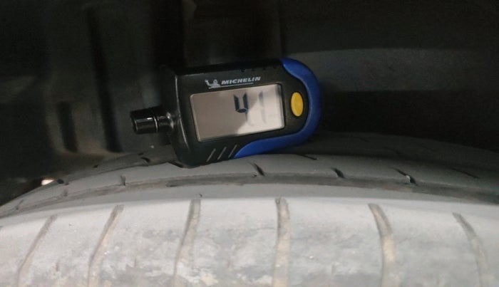 2014 Maruti Swift Dzire VDI, Diesel, Manual, 2,65,559 km, tyre