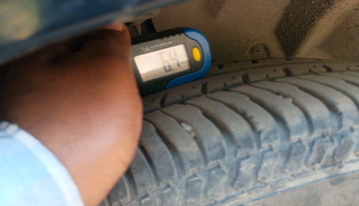 2015 Ford Ecosport TITANIUM 1.5L PETROL AT, Petrol, Automatic, 1,00,133 km, tyre