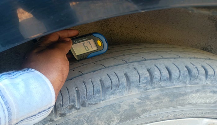 2015 Ford Ecosport TITANIUM 1.5L PETROL AT, Petrol, Automatic, 1,00,133 km, tyre