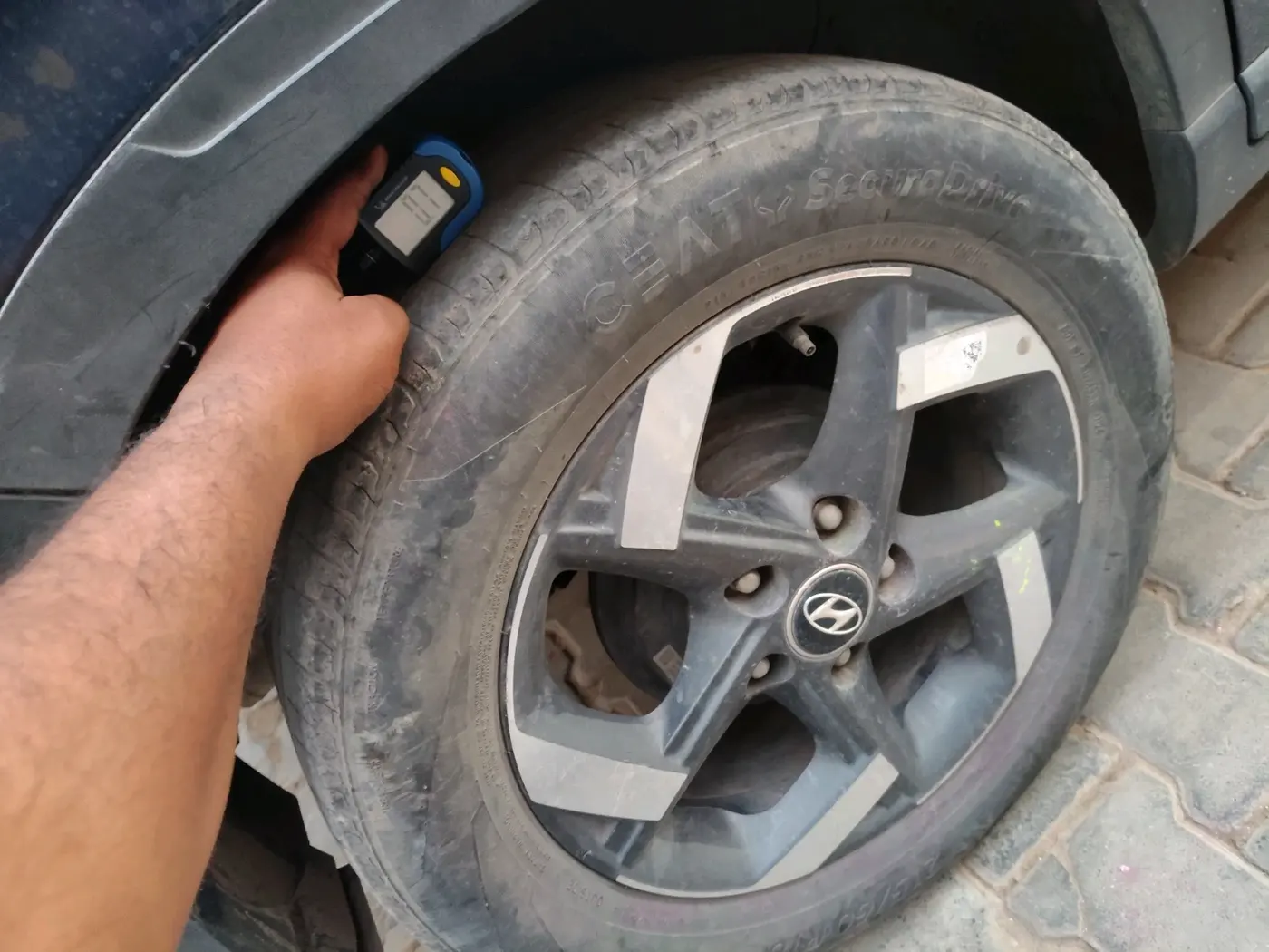 2020 Hyundai VENUE SX 1.5 CRDI, Diesel, Manual, 74,993 km, tyre