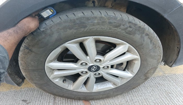 2017 Hyundai Creta SX PLUS 1.6 DIESEL, Diesel, Manual, 1,30,152 km, tyre