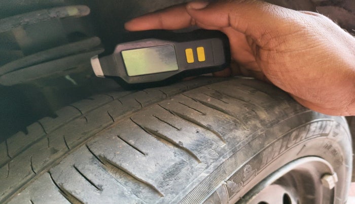 2011 Maruti Wagon R 1.0 VXI, Petrol, Manual, 43,093 km, tyre