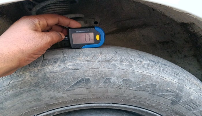 2015 Maruti Swift VXI, Petrol, Manual, 34,485 km, tyre