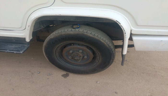 2016 Mahindra Bolero POWER PLUS SLE, Diesel, Manual, 2,26,974 km, tyre