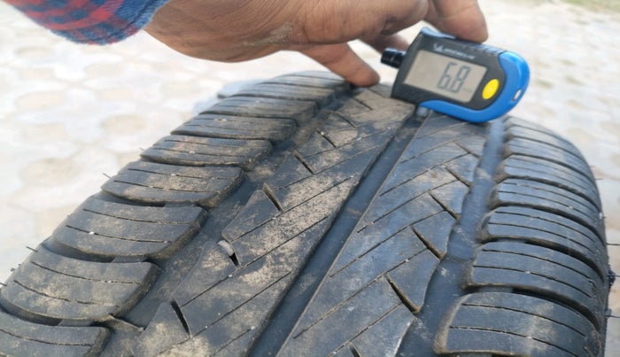 2019 Volkswagen T-ROC 1.5 TSI AT, Petrol, Automatic, 1,41,919 km, tyre