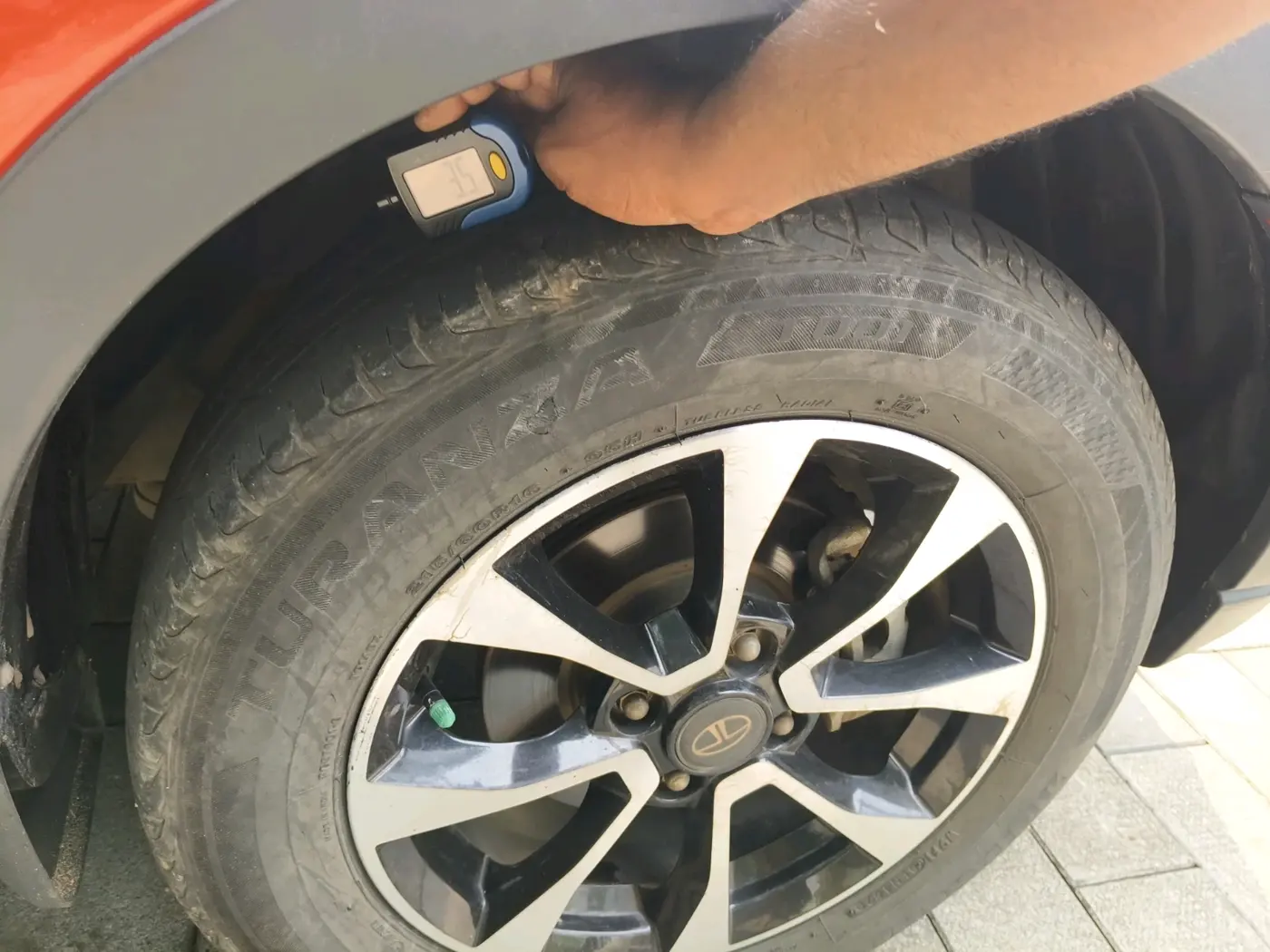 2020 Tata NEXON XZA PLUS (O) PETROL, Petrol, Automatic, 58,367 km, tyre