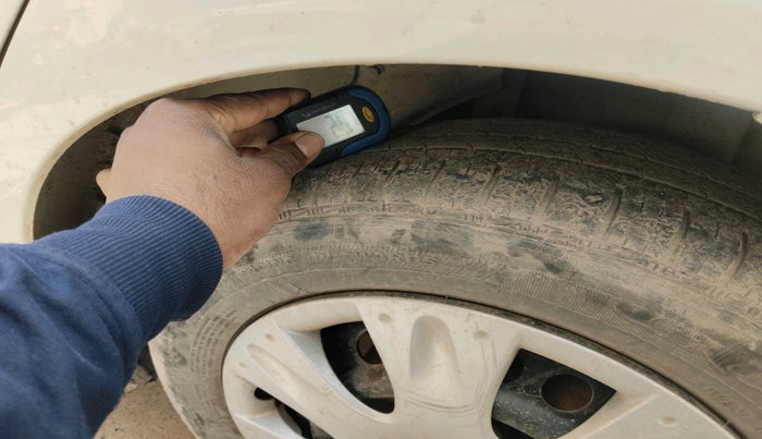 2013 Honda Brio S MT, Petrol, Manual, 72,972 km, tyre